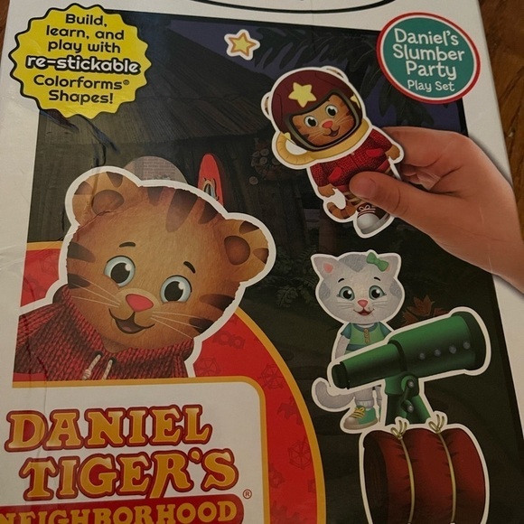 Colorforms Daniel Tiger's Neighborhood Play Set - Incomplete- 50 Color forms. - Picture 7 of 7